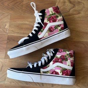 - Like NEW! Vans SK8-Hi Romantic floral black and rose print 6.5